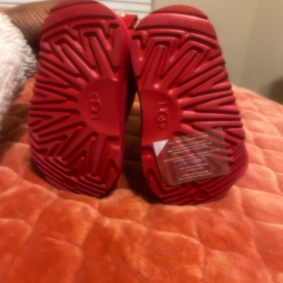 UGGs- infant - Picture 3 of 4